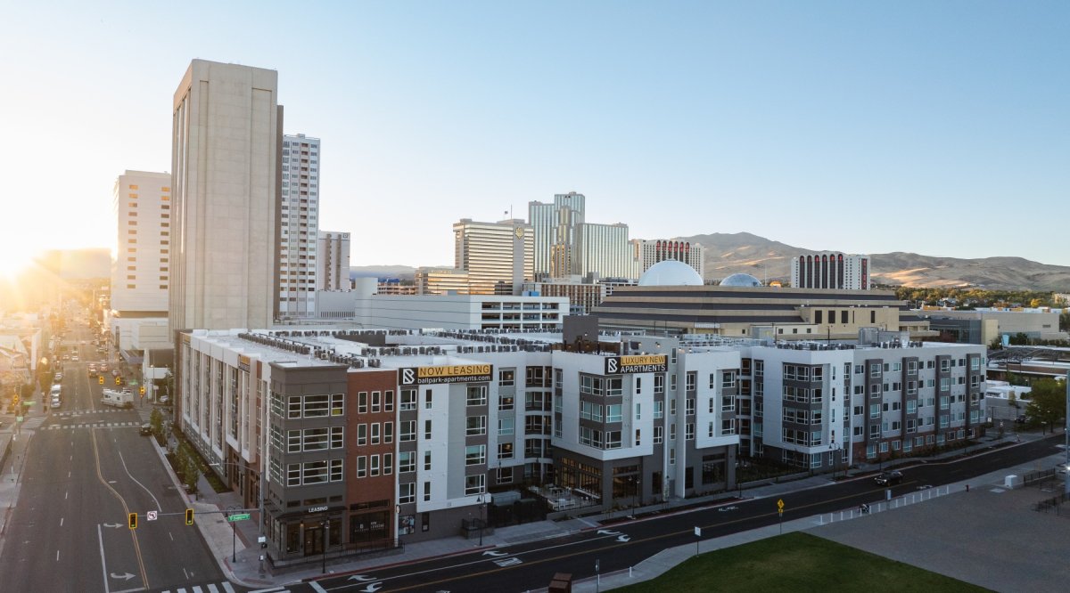 Ballpark Apartments - 1 Bedroom in Reno