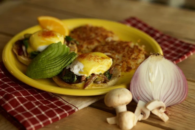 Two Chicks - Restaurant near UNR